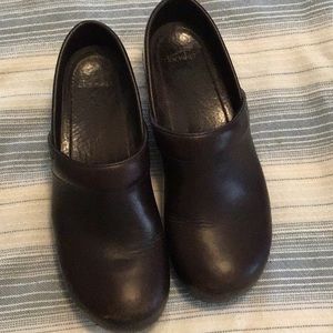 Men’s Dansko clogs